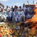 گرتے دام :کیا میوہ تاجر اب اپنے سیبوں کو ضائع کررہے ہیں ؟
