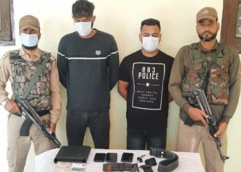 لالبازا رمیں دو بھتہ خور گرفتار، نقلی پستول‘ خنجر ضبط:پولیس