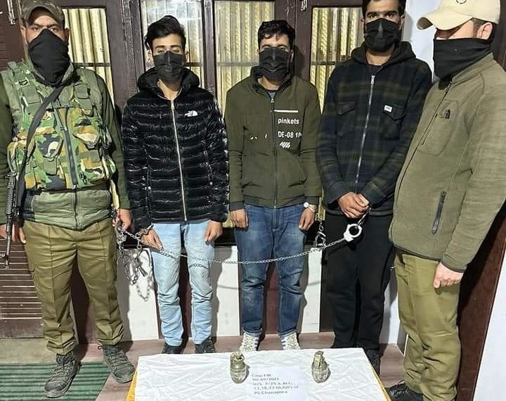 پولیس کا تین ہائبرڈ جنگجوؤں کی گرفتاری