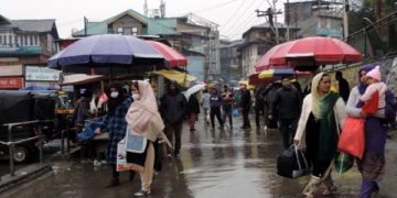 اگلے چوبیس گھنٹوں کے دوران برف فباری‘بارشوں کا امکان