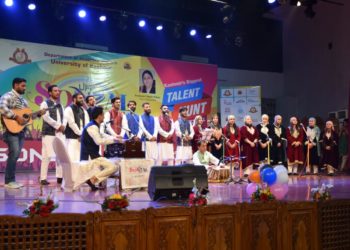 سنہا نے کشمیریونیورسٹی میں ’سونزل۲۰۲۲‘ ایل جی کا افتتاح کیا ‘قومی تعلیمی پالیسی کی عمل آوری پر زور