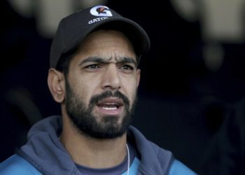 ملتان ٹیسٹ، انگلینڈ کیخلاف میچ کیلئےحارث رؤف کے متبادل کھلاڑی کا فیصلہ نہ ہوسکا