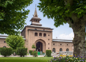 سرینگر کی جامع مسجد کے اندر عکس بندی پر پابندی