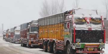 وادی میں برفباری سے معمولات زندگی متاثر