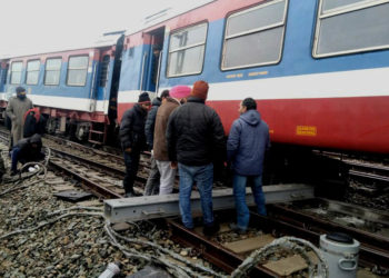 بڈگام سے بارہمولہ جا رہی ٹرین مازہامہ میں پٹری سے اتر گئی