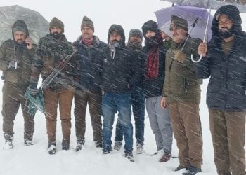 ناتھا ٹاپ میں برف میں پھنسے ہوئے تین سیاحوں کو بچایا گیا
