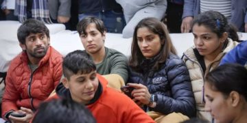 صرف استعفیٰ نہیں کارروائی چاہیئے: ونیش
