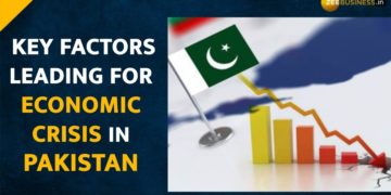 آئی ایم ایف کی امداد کی غیر یقینی صورتحال کے درمیان پاکستانی کرنسی ڈالر کے مقابلے ۲۶۲ تک گر گئی