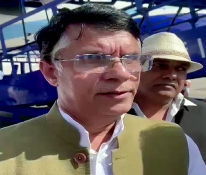 پون کھیڑا کو گرفتاری سے راحت عبوری ضمانت کی درخواست منظور