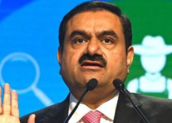 اڈانی کی فنڈز حاصل کرنے کی صلاحیت ایک یا دو سال میں کم ہو سکتی ہے ، لیکن ابھی قرض کی ادائیگی کا کوئی دباؤ نہیں: موڈیز