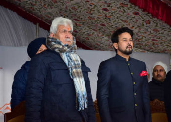 کشمیر پہلے پتھر بازی کے لئے مشہور تھا لیکن آج سپورٹس سرگرمیوں کا مرکز بن گیا ہے : ٹھاکر