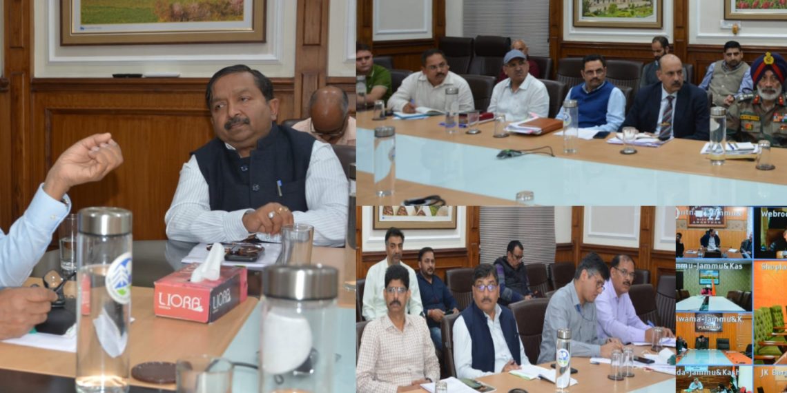 سرینگرجموں شاہراہ پرنگروٹہ اور قاضی گنڈ میں کسی ٹرک کو نہیں روکا جائیگا: چیف سیکرٹری