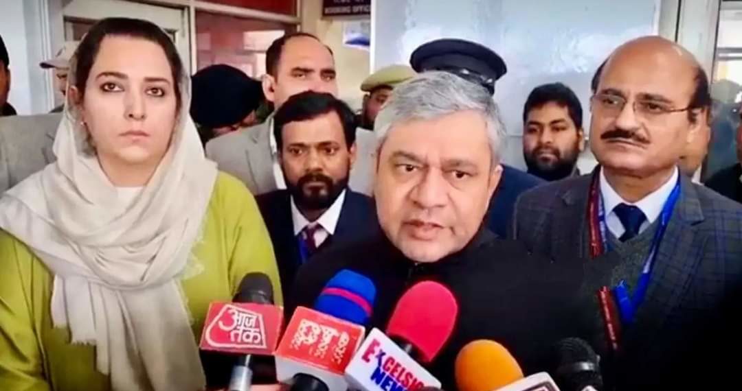 جموں وکشمیر میں اگلے برس وندے بھارت ٹرینیں چلیں گی: مرکزی وزیر ریلوے