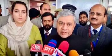 جموں وکشمیر میں اگلے برس وندے بھارت ٹرینیں چلیں گی: مرکزی وزیر ریلوے
