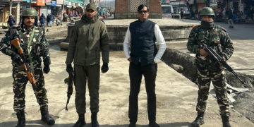 کرن بھائی پٹیل:خود کو پی ایم او کا افسر ظاہر کرنے والا جعلساز عدالتی تحویل میں