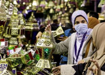 عرب دنیا میں رمضان کے استقبال کے لیے فانوس روشن کرنے کی روایت کیسے شروع ہوئی؟