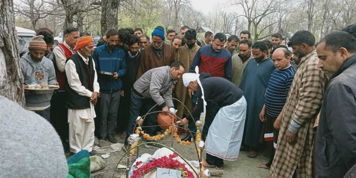 راجپوت ہندو کی آخری رسومات میں مسلمان رہے پیش پیش رہے