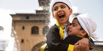 عید الفطر آج منائی جا رہی ہے