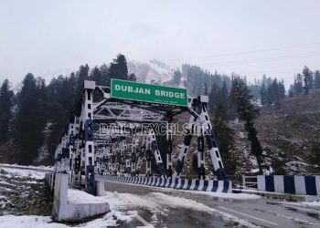 سری نگر جموں شاہراہ اور تاریخی مغل روڈ پر ٹریفک بند