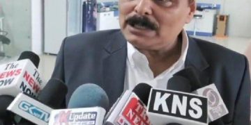 ’حجا ب یا عبایا پر کوئی پابندی نہیں‘طالبات وردی کے اوپر کچھ بھی زیب تن کر سکتی ہیں:کمار