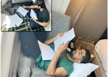 بابر اور رضوان کو پڑھتے ہوئے دیکھ کر مداحوں کے دلچسپ تبصرے