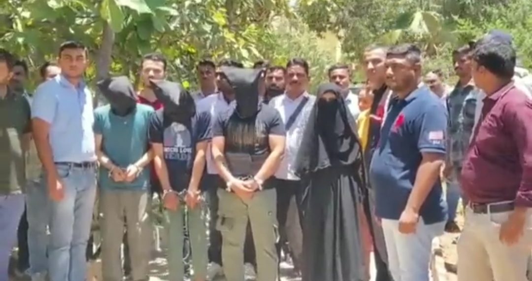 بین الاقوامی دہشت گردگروپ سے تعلق‘گجرات سے تین کشمیری گرفتار