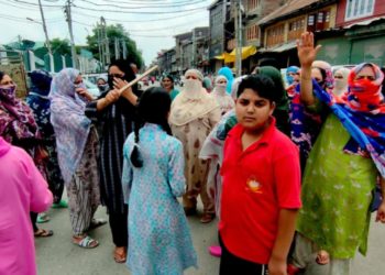 اسمارٹ میٹروں کی تنصیب کے خلاف احتجاج جاری