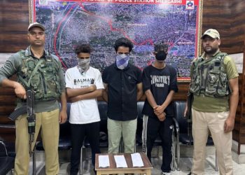 سری نگر میں 2 نوجوانوں کو چھرا گھونپنے کے الزام میں 3 گرفتار:پولیس