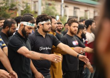 تین دہائیوں کے بعد سری نگر میں روایتی راستوں سے محرم جلوس برآمد، ہزاروں عزا داروں کی شرکت