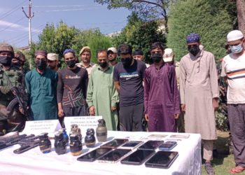 اوڑی میں دو دہشت گرد ماڈیول طشت از بام 8 دہشت گرد معاونین اسلحہ و گولہ بارود سمیت گرفتار: ایس ایس پی