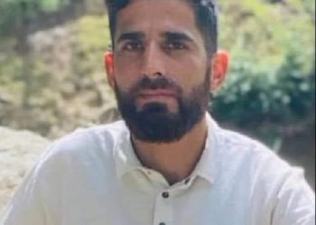 کولگام جھڑپ میں مارے گئے مقامی فوجی کے گھر میں ماتم