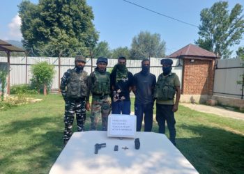 بارہمولہ میں لشکر طیبہ سے وابستہ۲ہائی برڈ جنگجو گرفتار