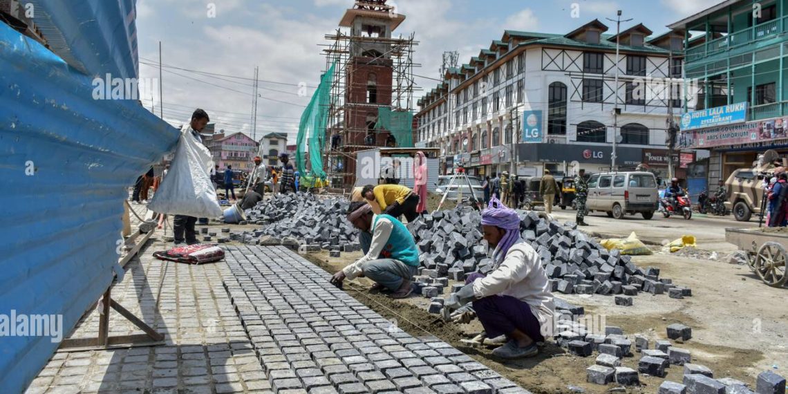 گھنٹہ گھر:جاری کام ۱۰دنوں میں مکمل کیا جائے گا:اطہرخان