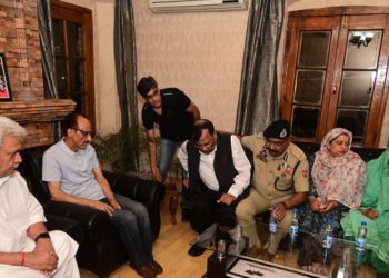 کوکر ناگ میں ۲ فوجیوں اور ڈی ایس پی کی ہلاکت پر سیاسی پارٹیوں کا رنج وغم کا اظہار