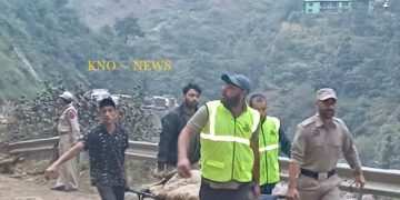 رام بن میں قومی شاہراہ پر ایک ٹرک پتھر کی زد میں آنے سے 4 افراد فوت