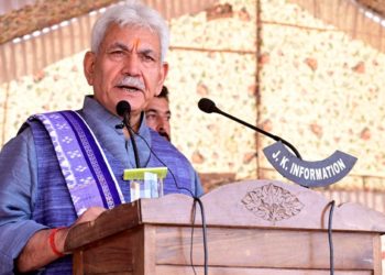 لوگ تنازعات کے منافع خوروں کو الگ تھلگ کریں:ایل جی سنہا