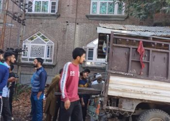 اننت ناگ کے ڈورو علاقے میں لوڈ کیرئر میں دھماکہ، 8 مزدور زخمی