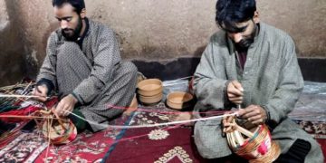 ضلع کولگام کا اوکے گاؤں:جہاں روزانہ کم سے کم۵ہزار کانگڑیاں تیار کی جاتی ہیں