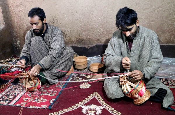 ضلع کولگام کا اوکے گاؤں:جہاں روزانہ کم سے کم۵ہزار کانگڑیاں تیار کی جاتی ہیں