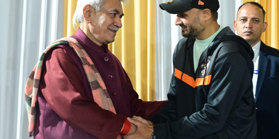 لیفٹیننٹ گورنر کی لیجنڈز لیگ کرکٹ کے کھلاڑیوں کیلئے ’ہائی ٹی‘ کی میزبانی