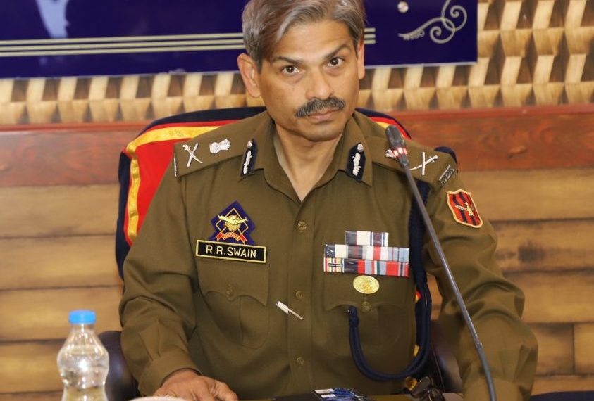 ’سکیورٹی کومزید مضبوط کیا جائے‘:ڈی جی پی سوائن کا ضلع کولگام میں سکیورٹی صورتحال کا جائزہ