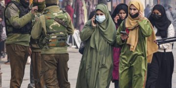 دفعہ۳۷۰پر عدالت عظمیٰ کا فیصلہ:کشمیر میں سیکورٹی کے فقیدالمثال انتظامات کے بیچ معمولات زندگی رواں دواں