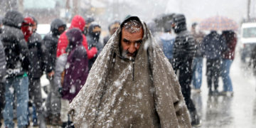 وادی کے پہاڑی علاقوں میں برف باری‘ میدانی علاقوں میں بارشیں