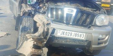 محبوبہ مفتی کی گاڑی کو حادثہ‘ عمر عبداللہ نے تحقیقات کا کیا مطالبہ