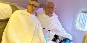 ڈاکٹر فاروق اور عمر عبدللہ عمرہ کےلئے سعودی عرب روانہ