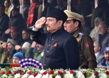 مشیر راجیو بھٹناگر نے یوم جمہوریہ کے موقعہ پر بخشی سٹیڈیم میں قومی پرچم لہرایا