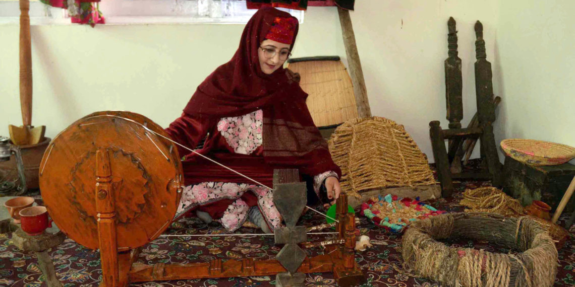 شاہدہ خانم:گجر قبیلے کے ثقافتی ورثے کے تحفظ کیلئے گھر کو میوزیم بنانے والی کشمیری خاتون
