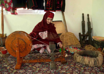 شاہدہ خانم:گجر قبیلے کے ثقافتی ورثے کے تحفظ کیلئے گھر کو میوزیم بنانے والی کشمیری خاتون