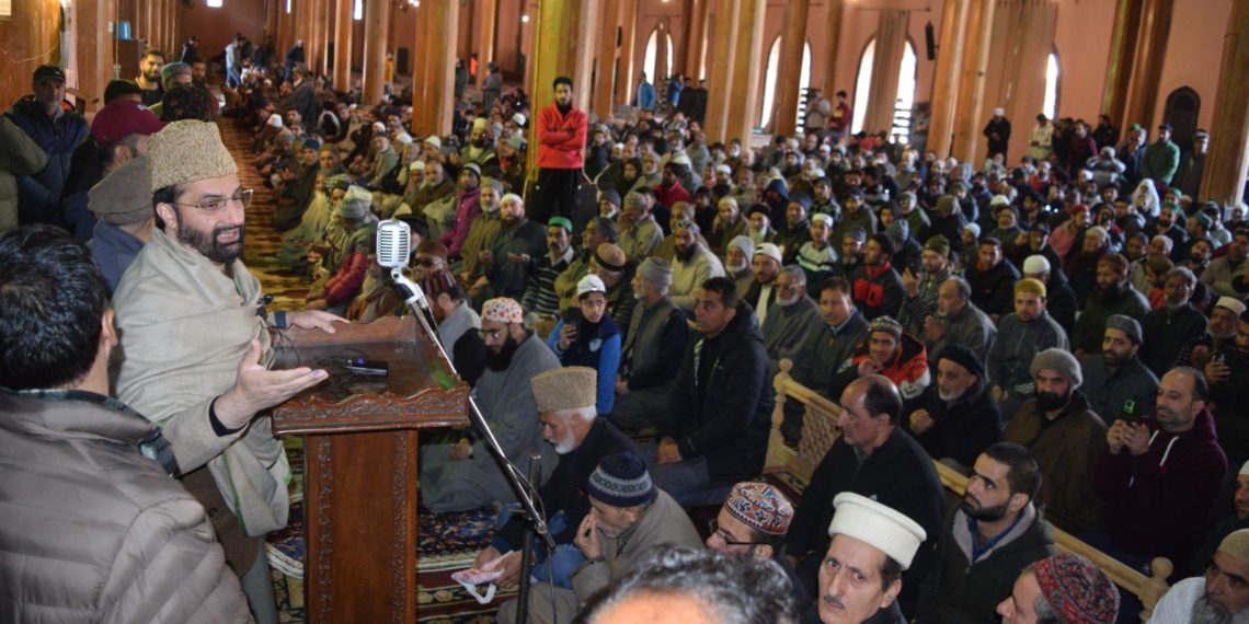 میرواعظ عمرفاروق کو پانچ ماہ بعد جامع مسجد میں نماز جمعہ کی ادائیگی کی اجازت