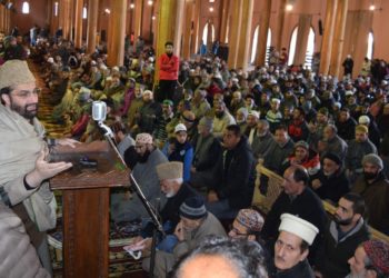 میرواعظ عمرفاروق کو پانچ ماہ بعد جامع مسجد میں نماز جمعہ کی ادائیگی کی اجازت